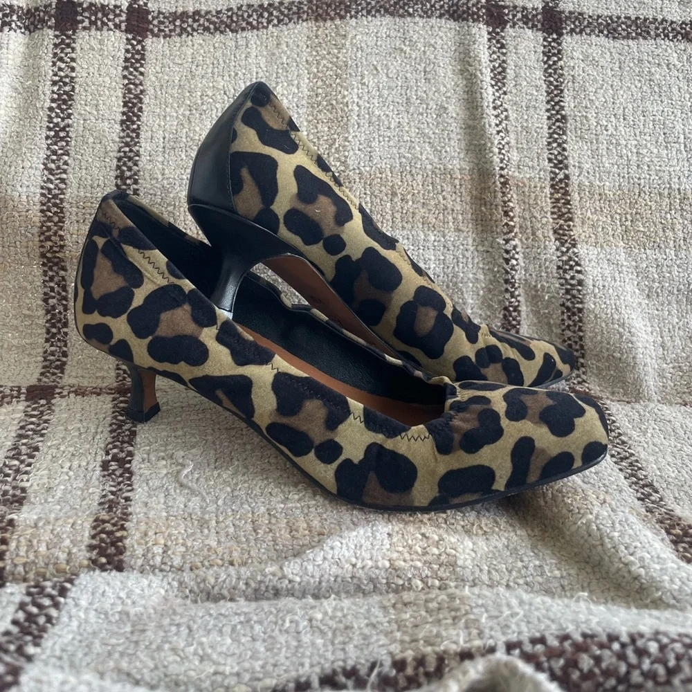 DONALD J PLINER SIGNED VERO CUOIO MADE IN SPAIN LEOPARD PRINT KITTEN HEEL PUMP - Picture 2 of 11